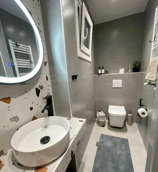 아파트 Sage Serenity Central Appartment 테살로니키